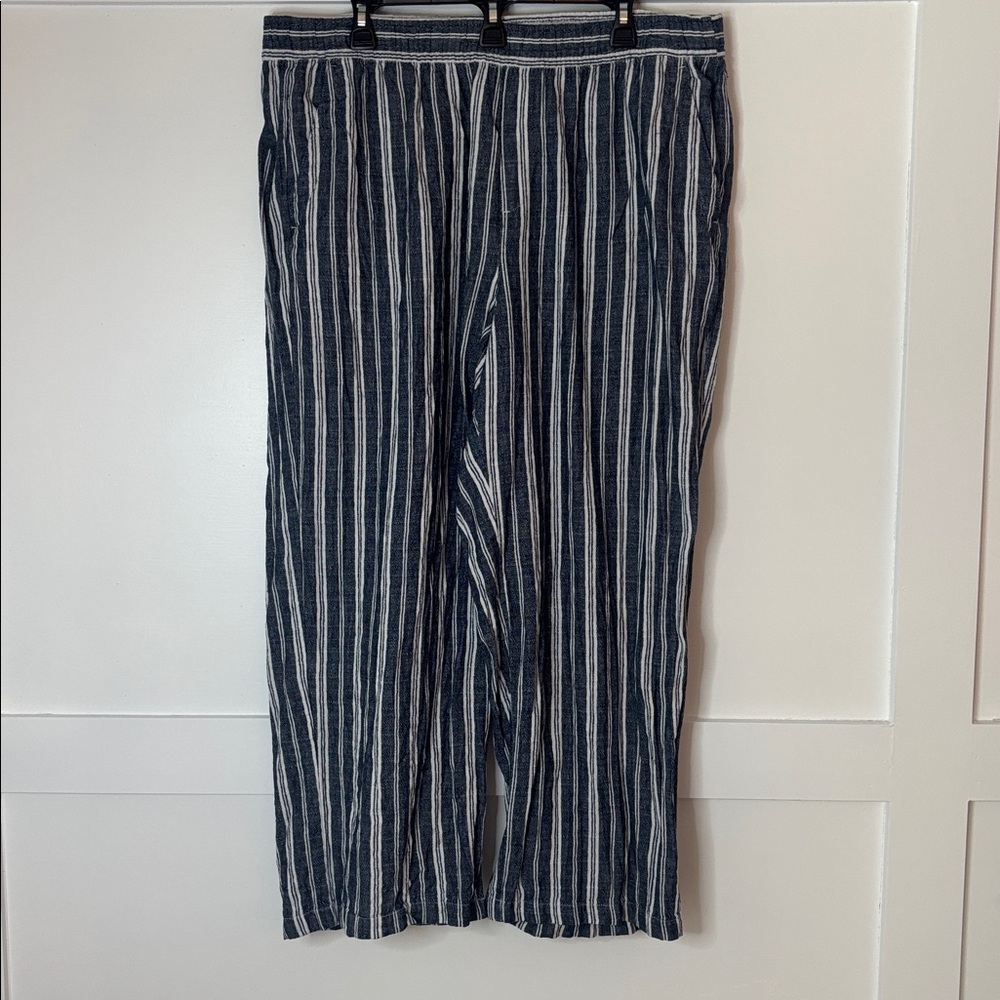 Old Navy Navy and White Striped Wide Leg Pants size XL